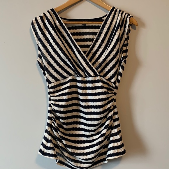 Ann Taylor Tops - 𝅺Ann Taylor Black & White Striped Sleeveless Top Medium